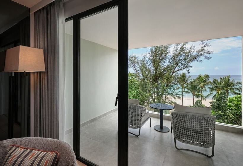 带2个双人床的标准工作室, Four Points By Sheraton Phuket Patong Beach Resort