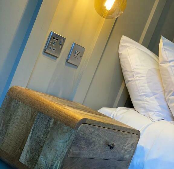 חדר דחוקס עם מיטת קינג, Lodge At Tap Haus