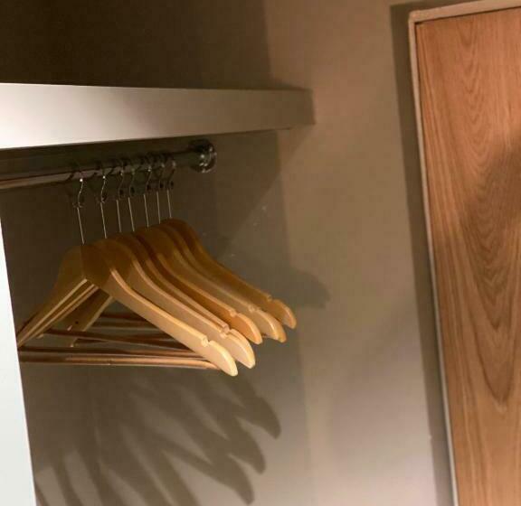 اتاق لوکس با تخت بزرگ, Lodge At Tap Haus