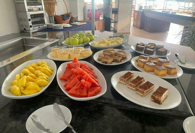 테라스가 있는 2 베드룸 아파트, Palmera Beach