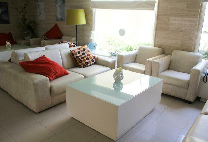 테라스가 있는 2 베드룸 아파트, Palmera Beach