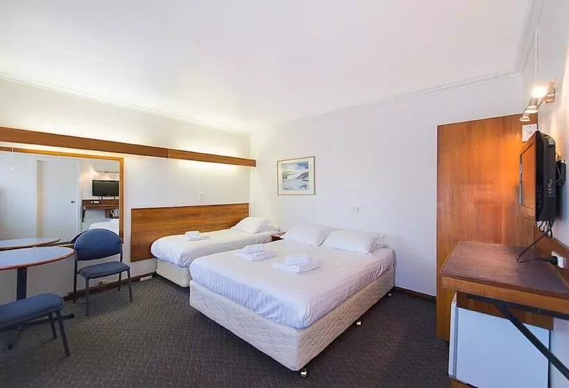 اتاق استاندارد, Blue Hills Motel