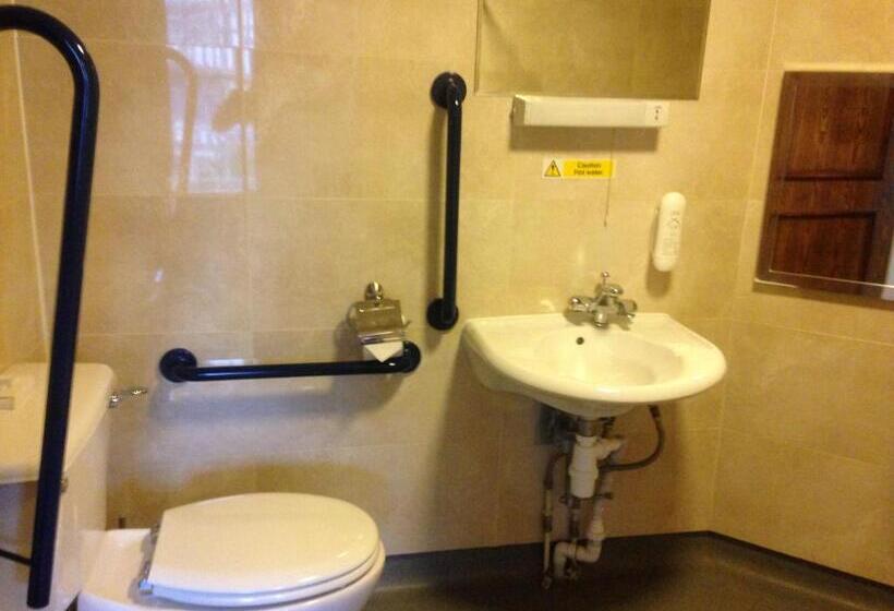 身障者適用スタンダードルーム, George Hotel Wetherspoon