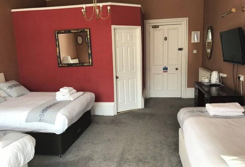 חדר משפחתי, Alexander Guest House