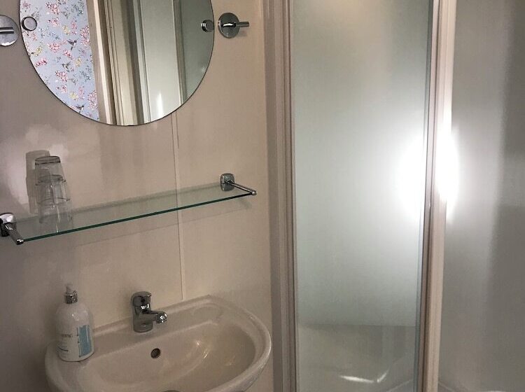 Номер Стандарт, Alexander Guest House