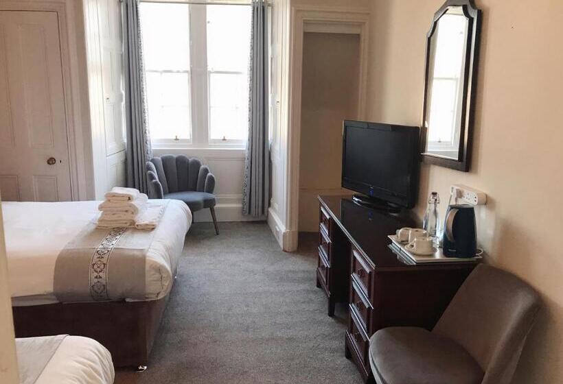 חדר משפחתי בסיסי, Alexander Guest House