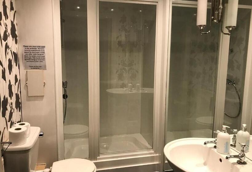 חדר סטנדרט חדר אמבטיה משותף, Alexander Guest House