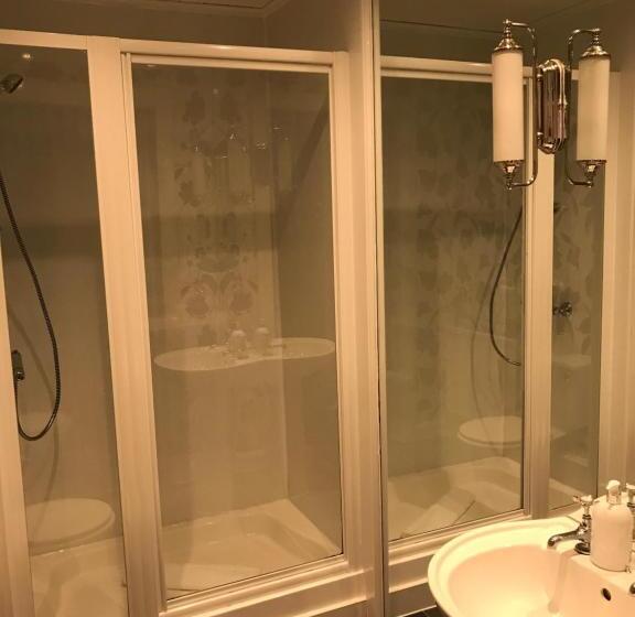 Номер Стандарт Совместная Ванная, Alexander Guest House