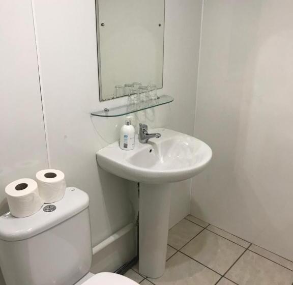 Семейный Номер, Alexander Guest House