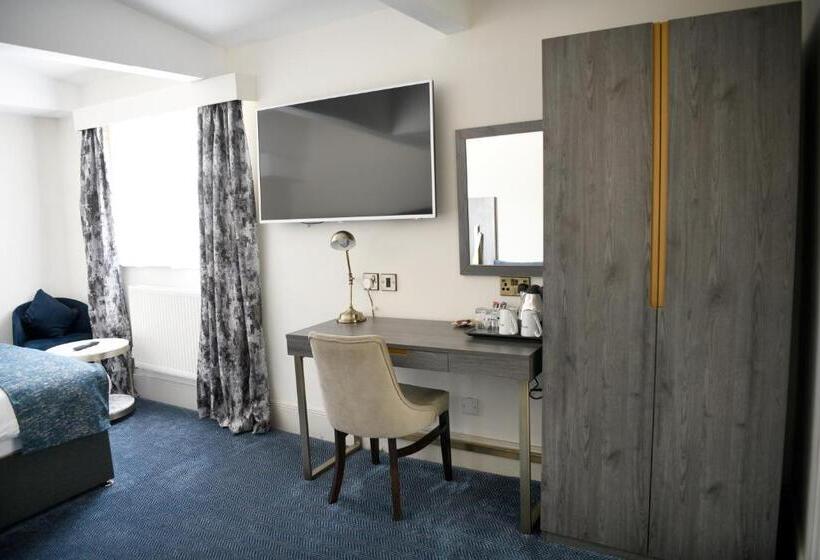 带海景的带双人床的标准间, Best Western Premier Dover Marina Hotel & Spa