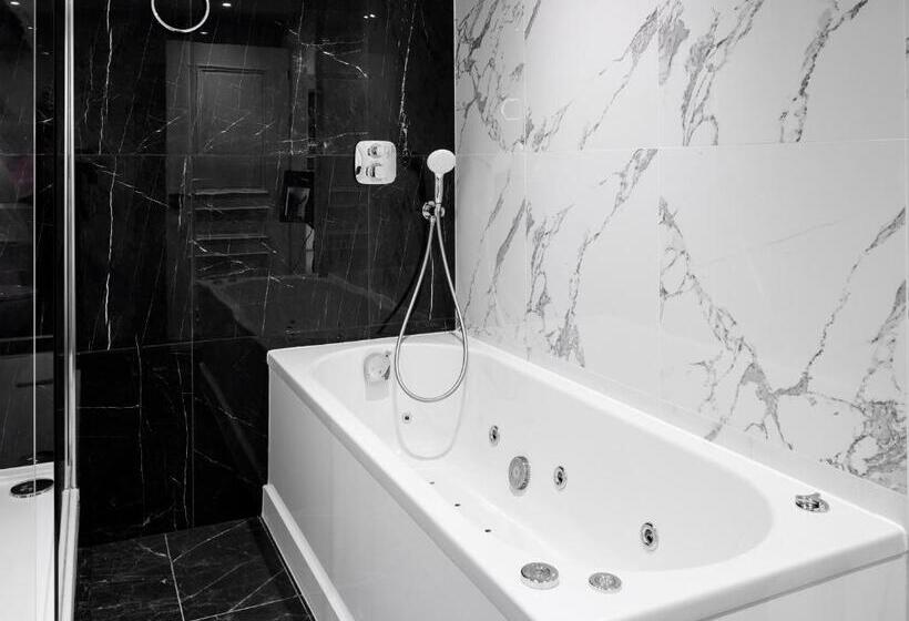 带大床的套房, Best Western Premier Dover Marina Hotel & Spa