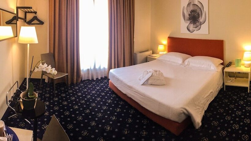 标准间, Blaise & Francis