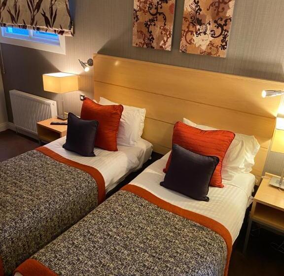 חדר אקזקיוטיב, Caledonian