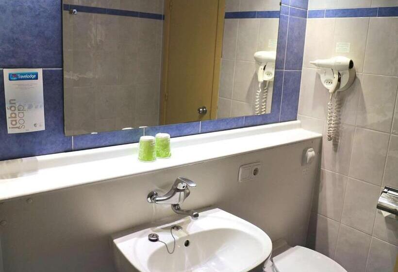 스탠다드 트리플 룸, Travelodge Alicante Puerto