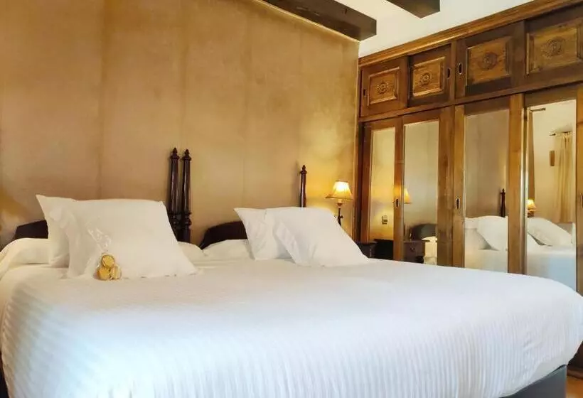 اتاق استاندارد سه تخته با بالکن, Casa Del Marques