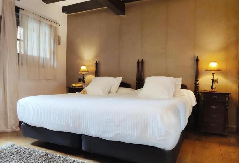 اتاق استاندارد سه تخته با بالکن, Casa Del Marques