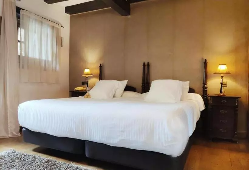 اتاق استاندارد سه تخته با بالکن, Casa Del Marques