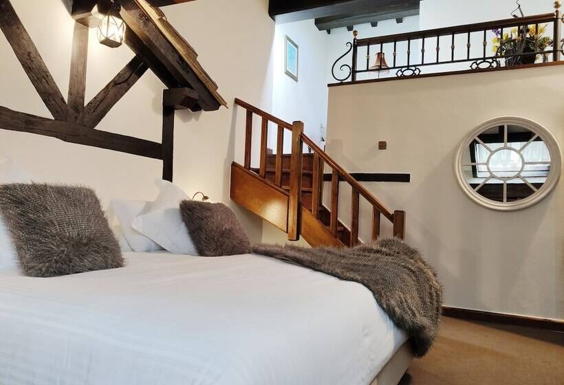 اتاق استاندارد سه نفره, Casa Del Marques