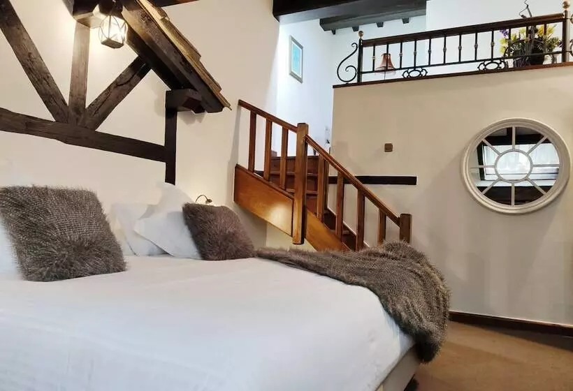 اتاق استاندارد سه نفره, Casa Del Marques