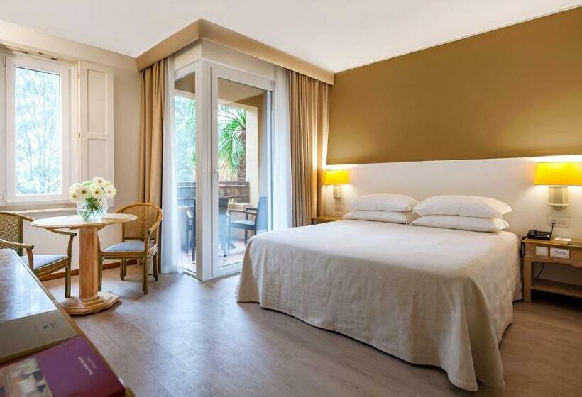 חדר קלאסי, Dom Pedro Marina