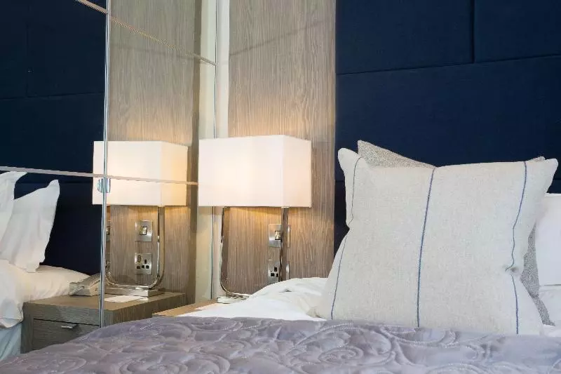 スイート, Dunalastair Hotel Suites
