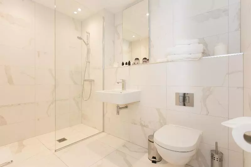 デラックススイート, Dunalastair Hotel Suites