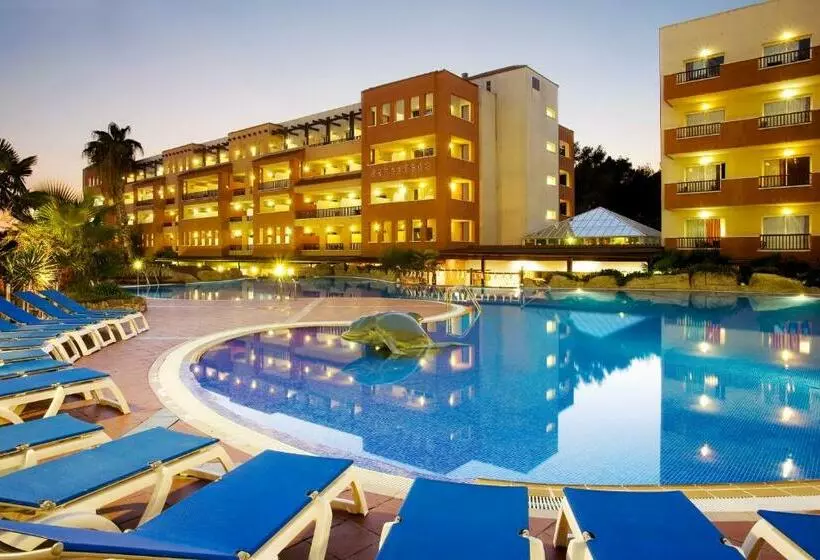 اتاق استاندارد با چشم‌انداز استخر, H10 Mediterranean Village