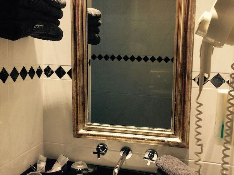 חדר סטנדרט, Henry Ii Beaune Centre