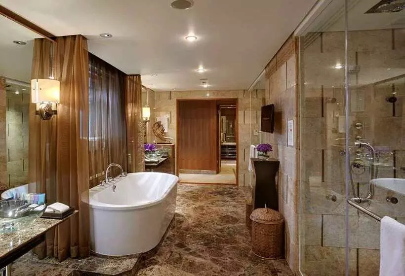 سوییت, Hilton Amman