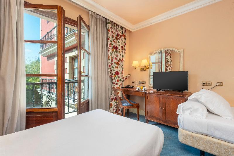 اتاق استاندارد سه نفره, Hospedium Hotel Blu Sondika