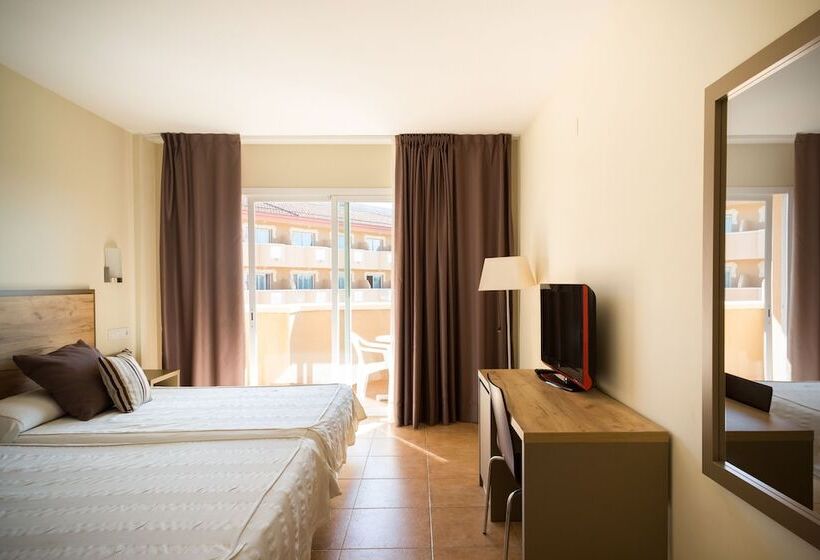 غرفة قياسية ثلاثية, Ohtels La Hacienda