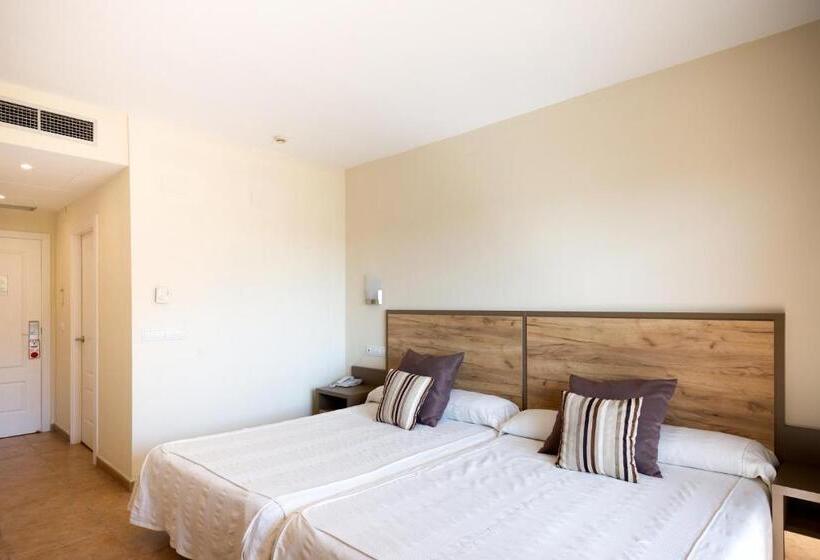 غرفة عائلية, Ohtels La Hacienda