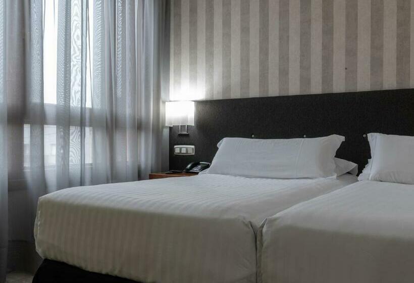 标准间, Plaza Las Matas