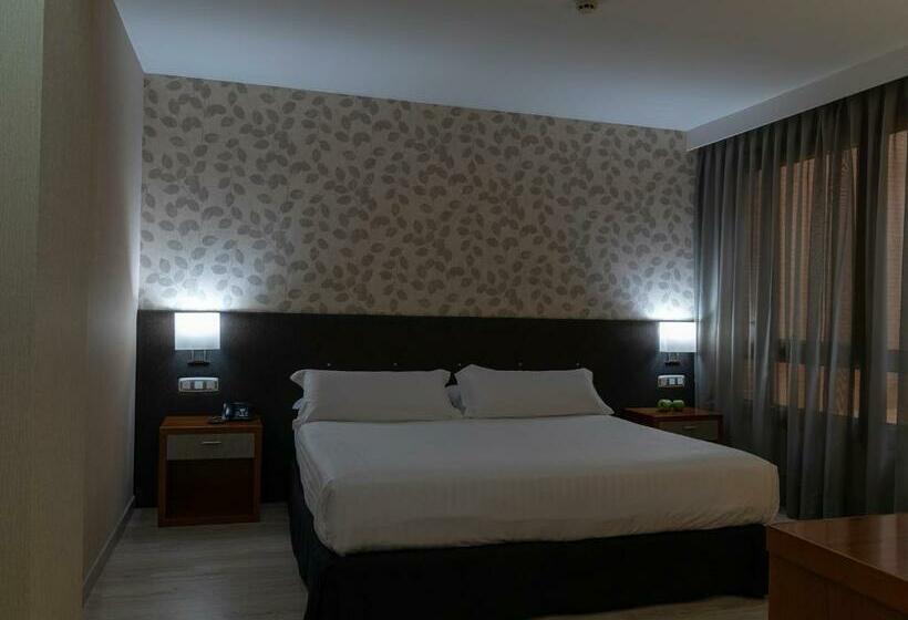 标准间, Plaza Las Matas