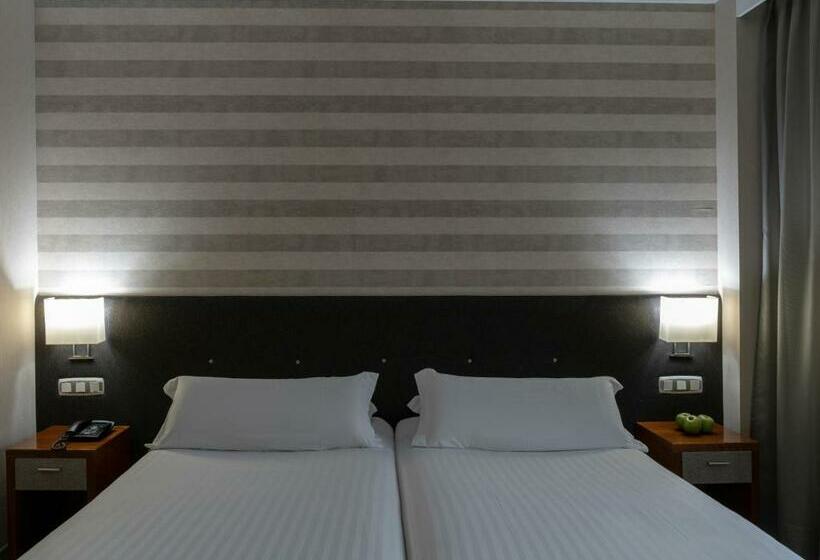 标准间, Plaza Las Matas