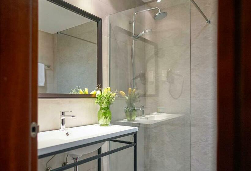 标准间, Plaza Las Matas