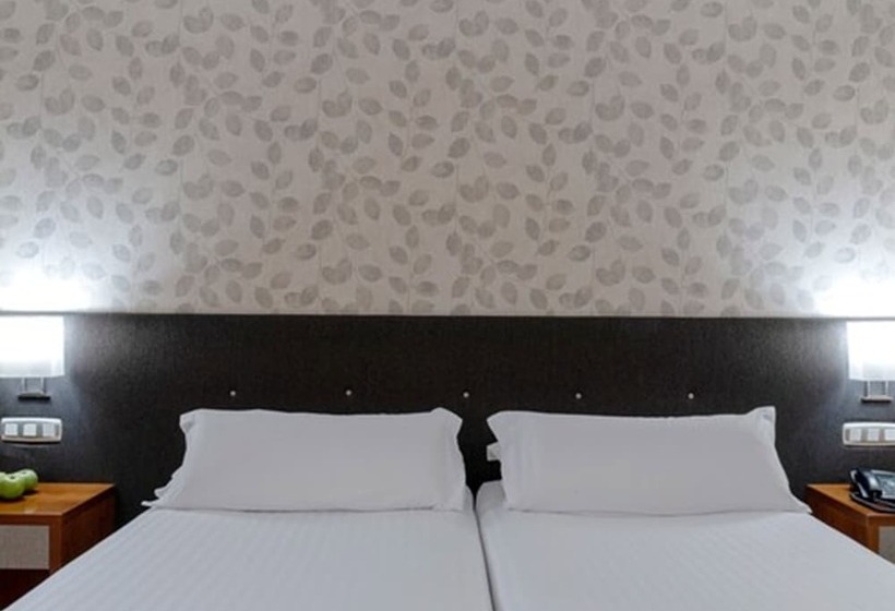 标准间, Plaza Las Matas