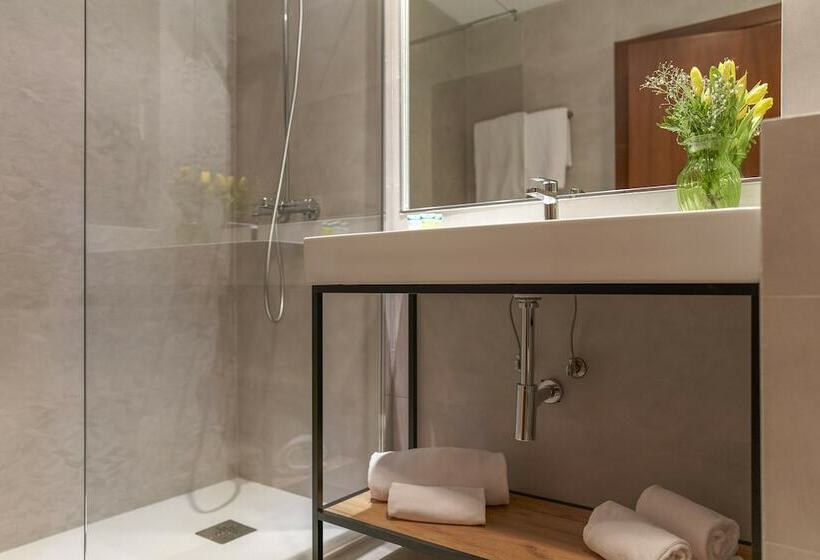 标准间, Plaza Las Matas