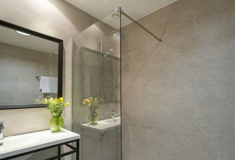 标准间, Plaza Las Matas