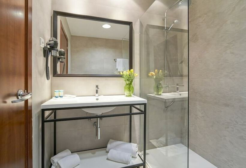 标准间, Plaza Las Matas