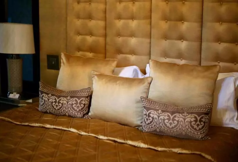 デラックスルーム, Cairn Lodge
