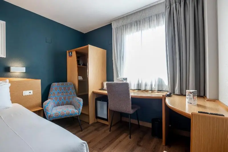 اتاق استاندارد برای معلولان, Travelodge Alicante Puerto