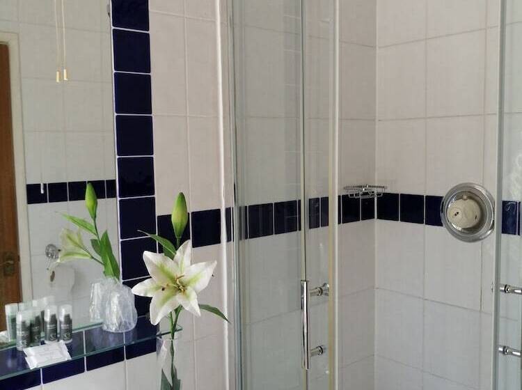 标准间, The Tudor