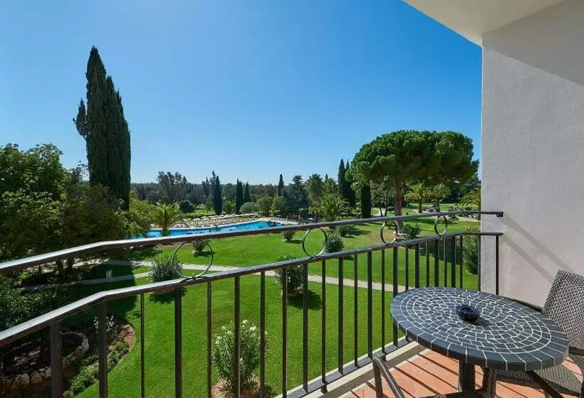 プールビュースタンダードルーム, Penina Hotel & Golf Resort