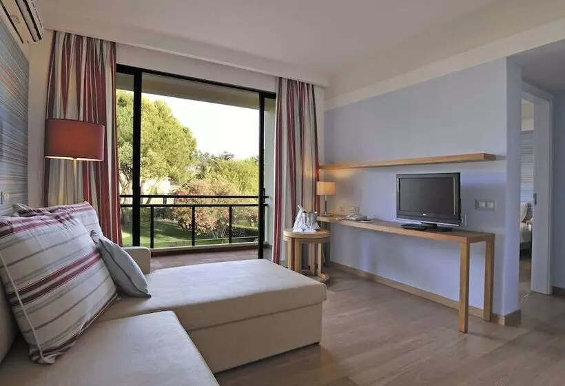 سوییت با چشم‌انداز باغ, Pestana D. João Ii Beach & Golf Resort