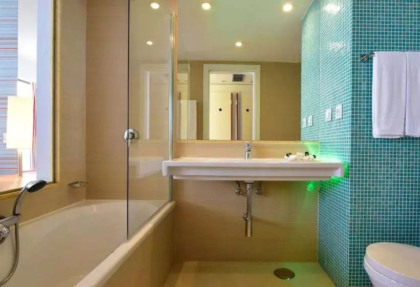 اتاق لوکس با چشم‌انداز دریا, Pestana D. João Ii Beach & Golf Resort
