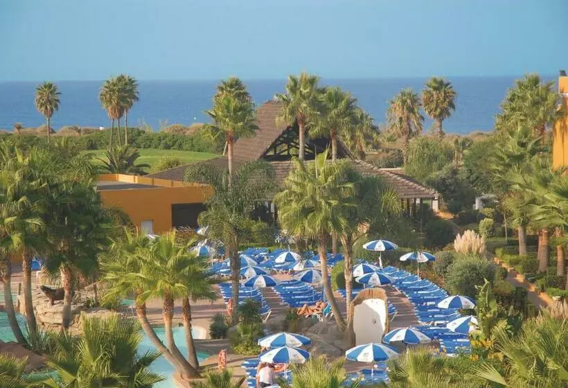 اتاق استاندارد سه نفره, Playaballena