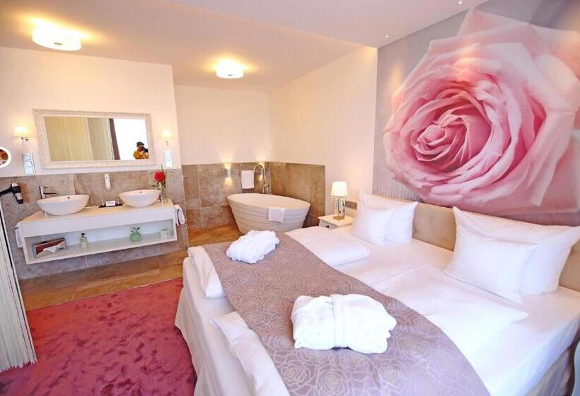 キングサイズベッドのスイートルーム, Rugs Hotel Am Schlosspark Lichtenwalde