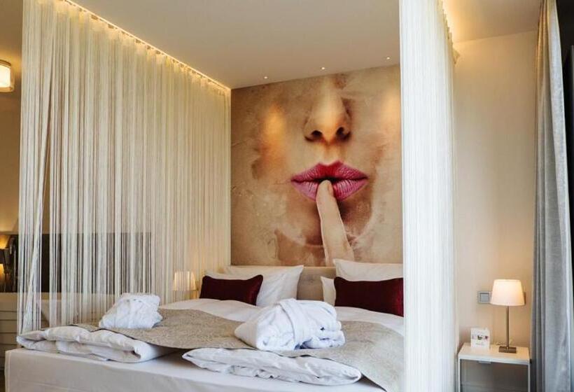 Люкс Кровать Кинг, Rugs Hotel Am Schlosspark Lichtenwalde