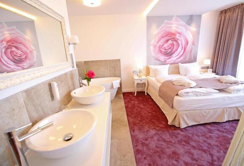 キングサイズベッドのスイートルーム, Rugs Hotel Am Schlosspark Lichtenwalde